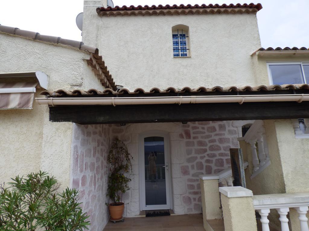 爱斯特尔全海景住宿加早餐旅馆 Saint-Jean-de-l'Esterel 外观 照片